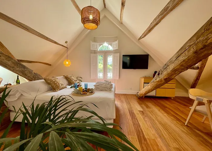 Villa Boutique 1880-Romantic Historic Boutique Hotel With Outdoor Jacuzzi
